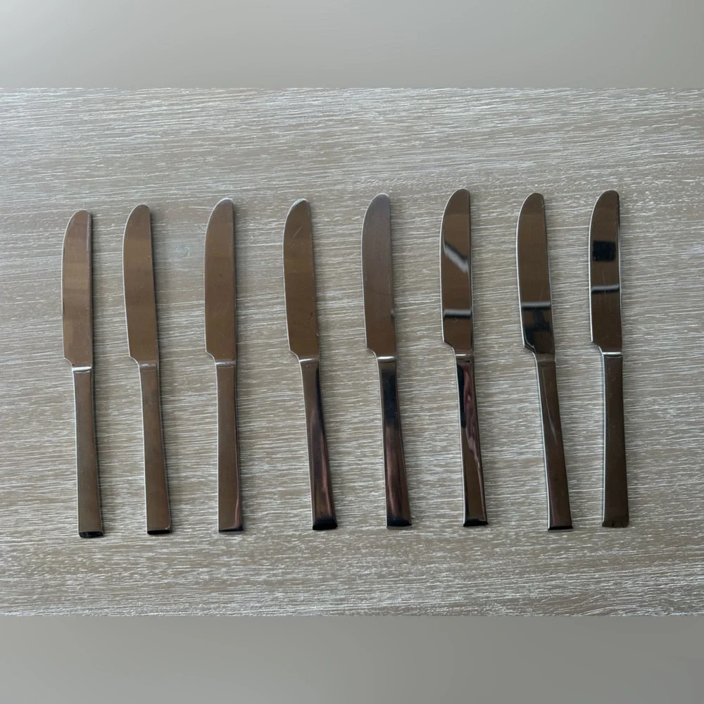 Calvin Klein York 18/10 Stainless Steel Flatware Dinner Knives Set of 8 Rare